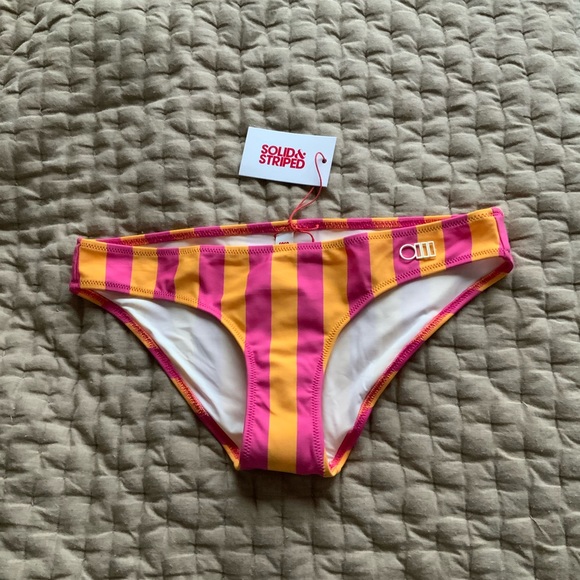 NWT• SOLID & STRIPE Bikini Set - Picture 8 of 11